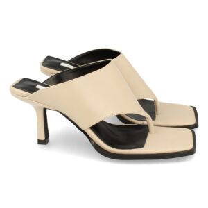 Sandalia de Esclava con Tacón de Aguja