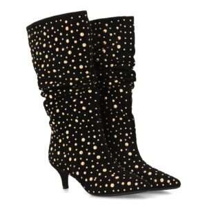 Bota con tacón y tachuelas brillante
