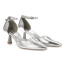 Zapato de salón con cierre de hebilla