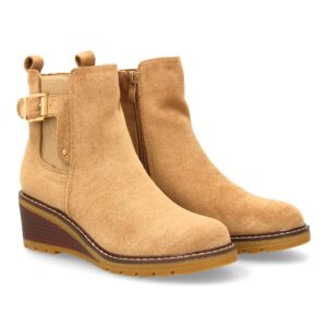 Bota de cuña con estilo minimalista para mujer