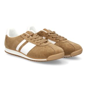 Zapatilla retro con suela dentada