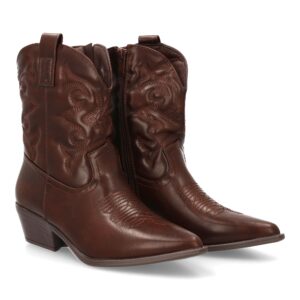 Botín cowboy con grabados en la caña