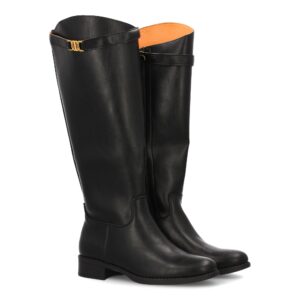 <p>Botín lisa con pieza en la caña</p>