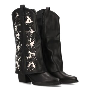 Bota cowboy con bordados y tachuelas